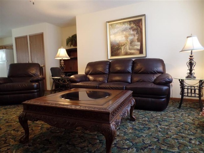 Building Photo - Sanibel Executive Suites / Extended Stay