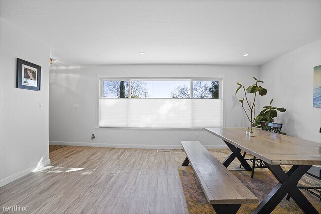 Building Photo - 3 br, 2 bath House - 19000 Mayberry Drive