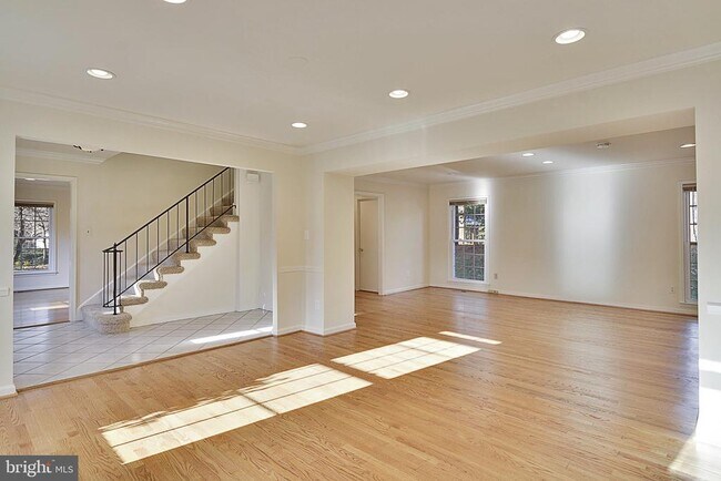 Foto del edificio - 10121 Donegal Ct