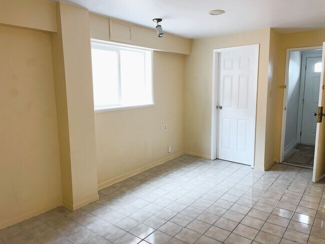 Building Photo - Beautiful single family home with ocean views
