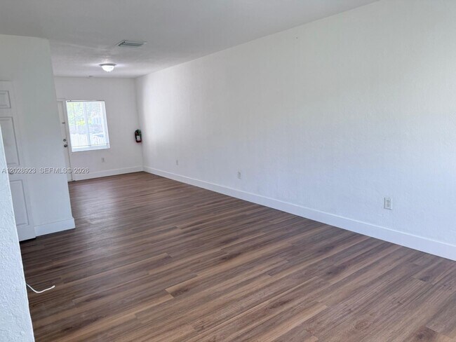Foto del edificio - 209 NW 84th St