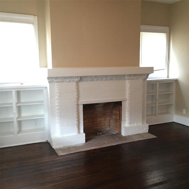 Building Photo - 5107 Columbia Ave