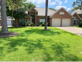 Building Photo - 1142 Knoll Crest Ct