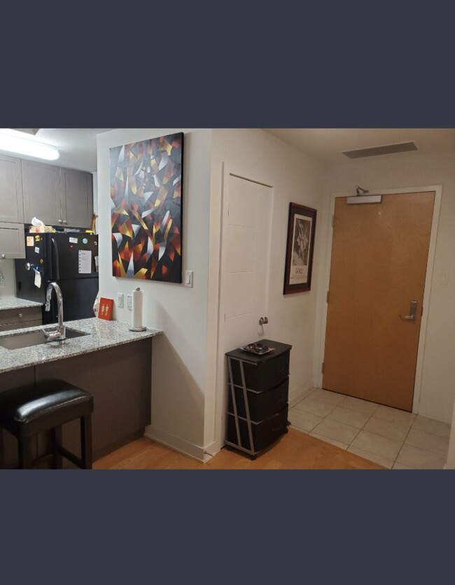 Entrance - 179 Metcalfe St