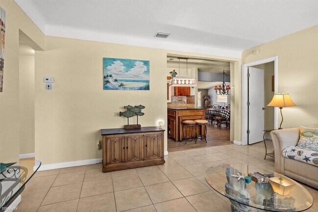 Foto del edificio - 3 br, 2 bath House - 6782 i 37Th Avenue N