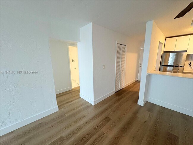 Foto del edificio - 505 NE 30th St