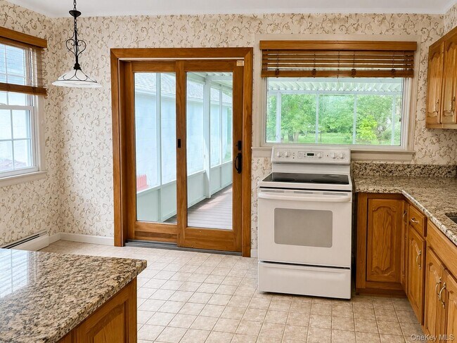Building Photo - 17 Kinderhook Dr