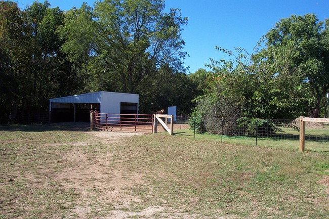 Building Photo - 1033 Griffith St