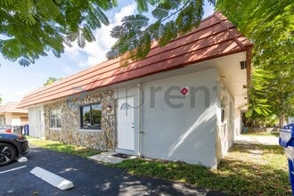 Building Photo - Unit A