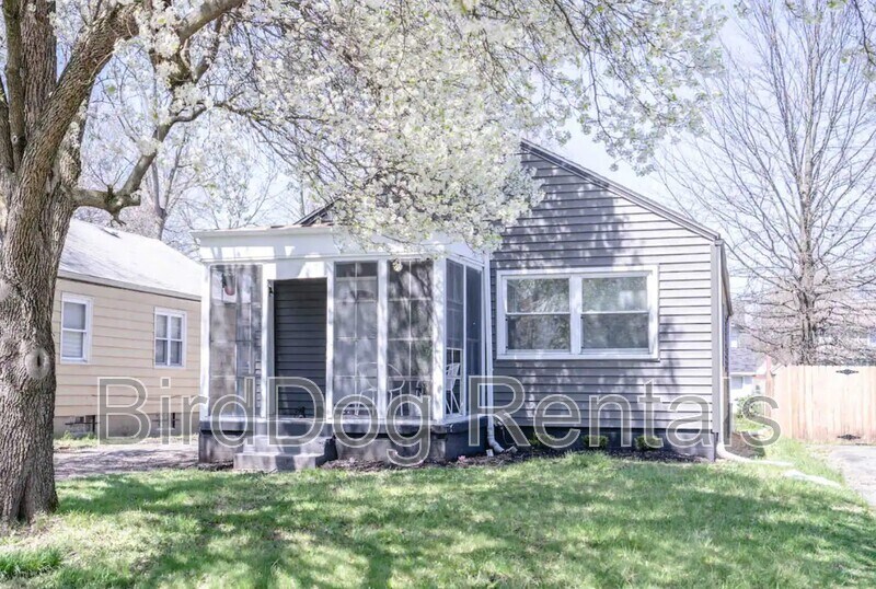 Primary Photo - 2220 Dartmouth Ave