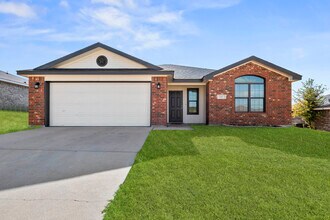 Building Photo - 1311 Marlee Cir