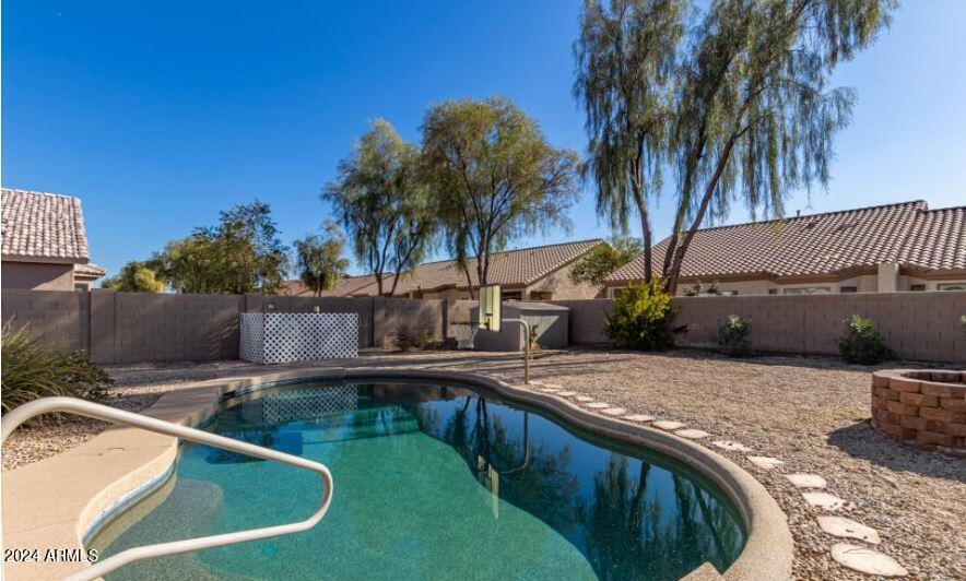 Building Photo - 1537 E Alba Dr