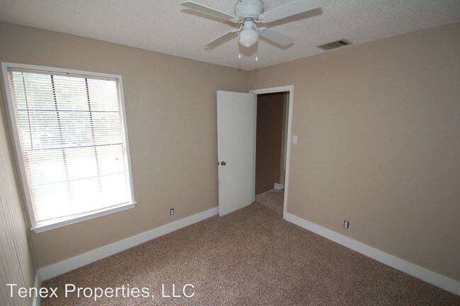 Foto del edificio - 601 Meadowcreek Cir