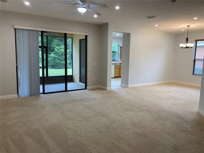 Building Photo - 167 Los Gatos Pl