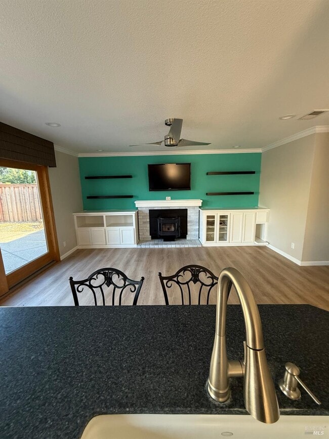 Building Photo - 503 Lupine Cir