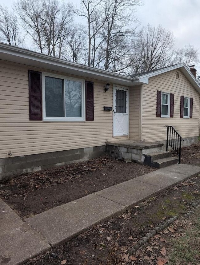 Building Photo - 2239 Woodland Trce