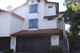 Building Photo - 1556 Apache Dr Building Photo - 1556 Apache Dr
