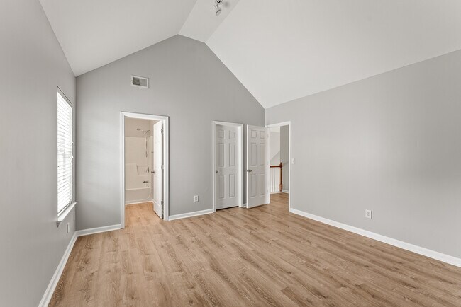 Building Photo - 208 Jarrod Oaks Ct SW