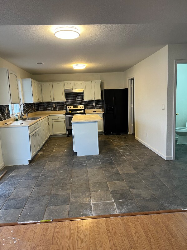 Building Photo - 21580 E Stoll Pl