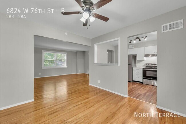 Foto del edificio - 6824 W 76th St