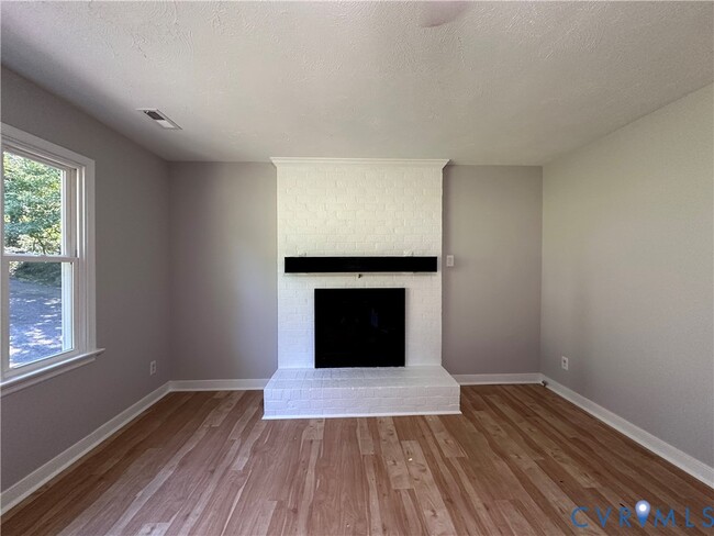 Building Photo - 7145 Foxbernie Dr