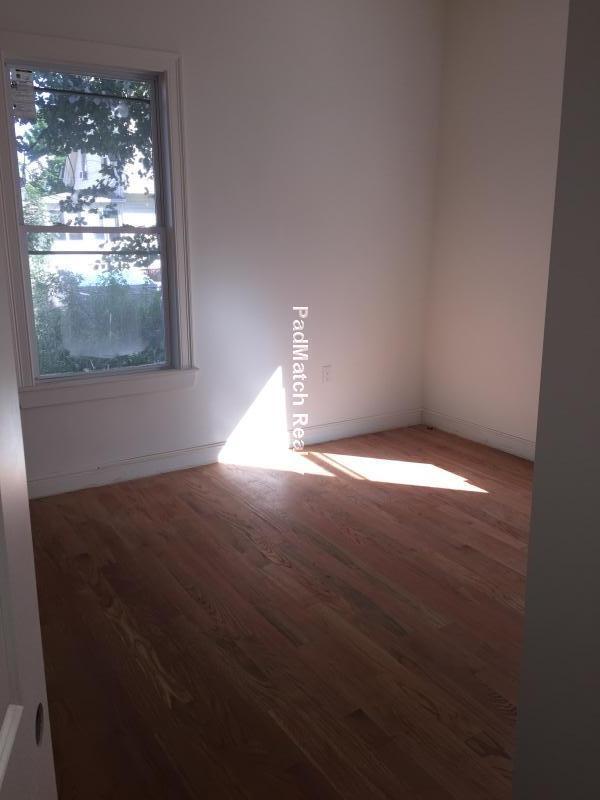 Primary Photo - 171 Walnut St