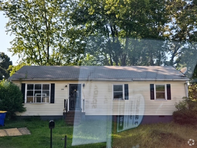 Building Photo - 368 Libby Ave