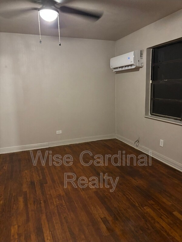 Building Photo - 124 S Avenue P