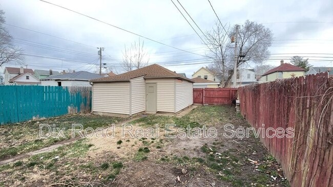 Building Photo - 118 Martz Ave