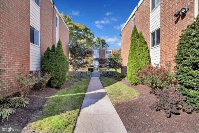 Building Photo - 3522 Beech Ave