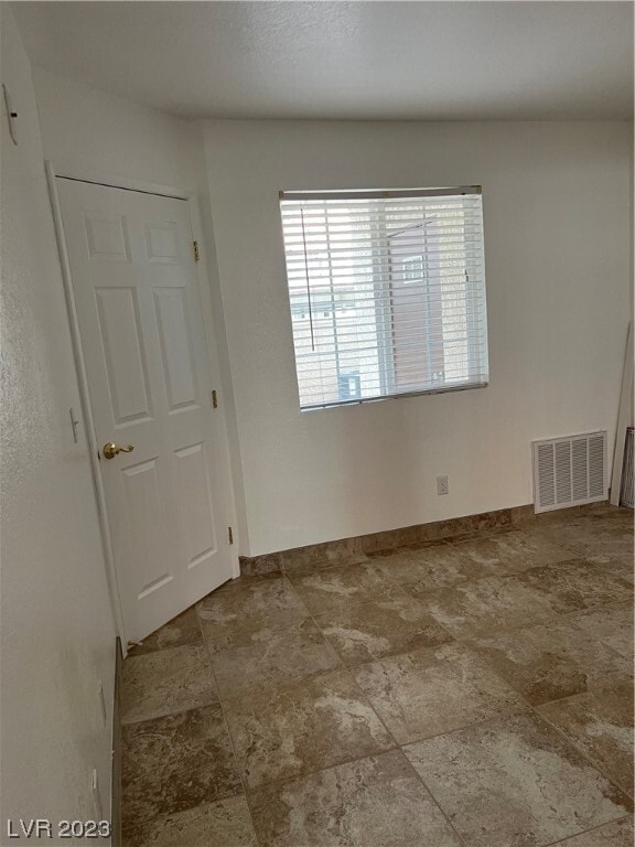 Building Photo - 3925 Aquamarine Way