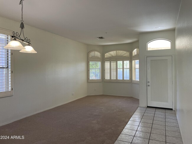 Building Photo - 7322 E Gallego Ln