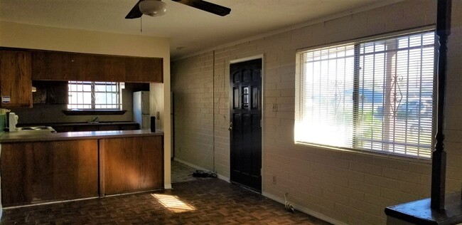 Foto del edificio - AFFORDABLE SOUTH PHOENIX HOME!