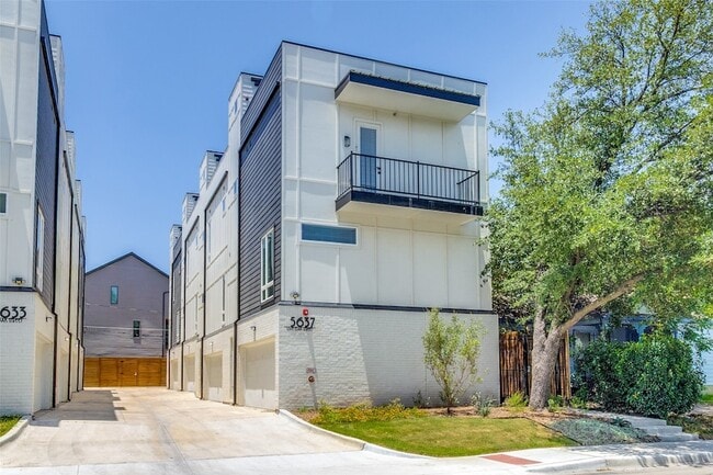 Photo - 5637 Live Oak Street Unit 204 Apartment