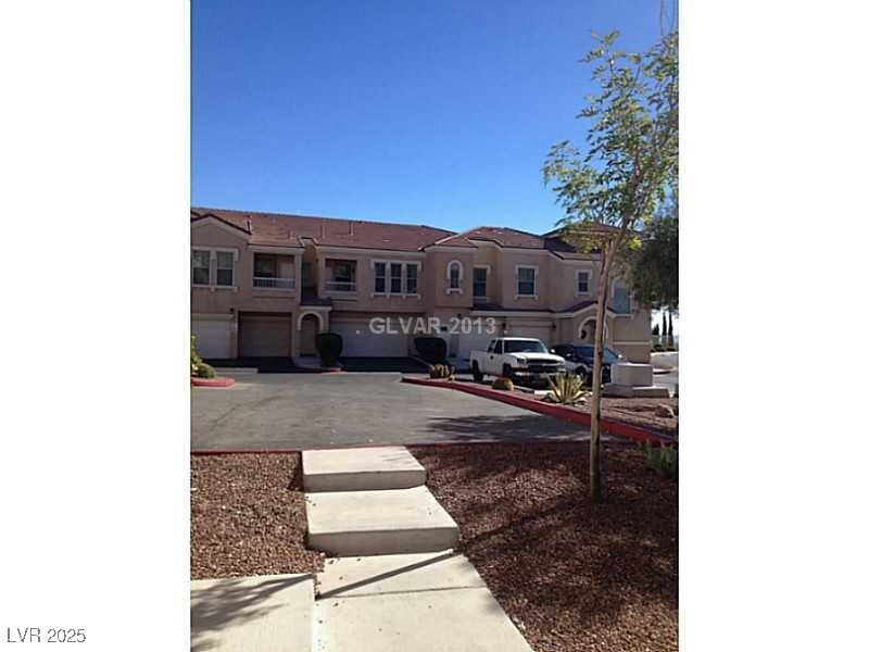 Foto principal - 10550 W Alexander Rd