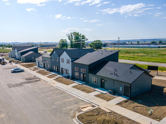 Building Photo - Canyon Ridge Townhomes