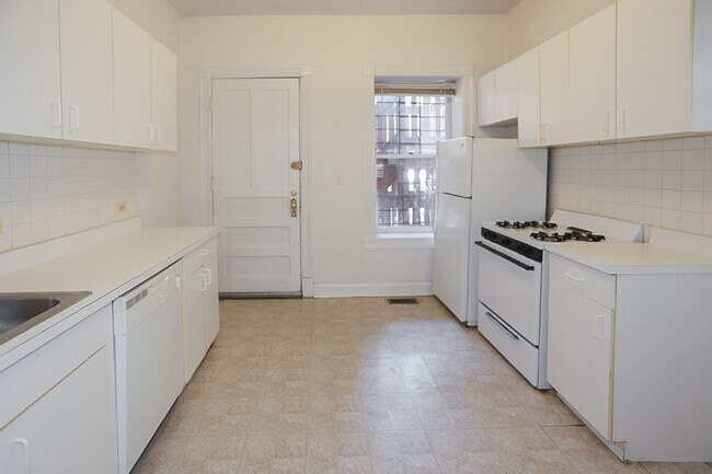 Foto del edificio - 852 W Lill Ave