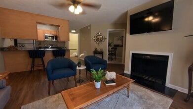 Building Photo - Fox Lake Apartment Homes