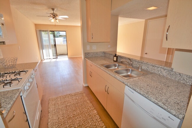 Building Photo - Baywind Apartment Homes