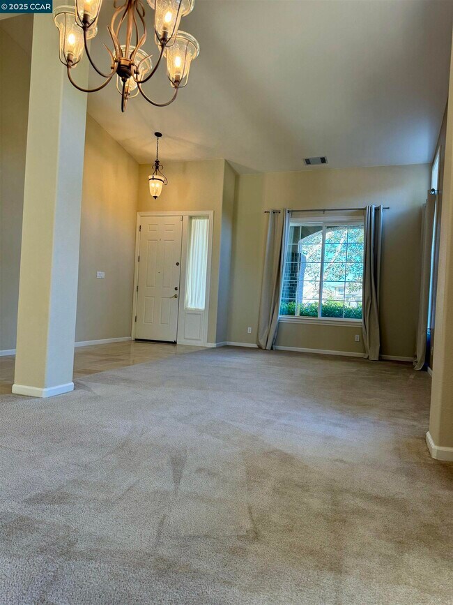 Foto del edificio - 5179 Keller Ridge Dr