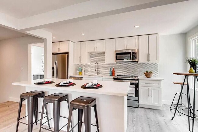 Foto del edificio - Great Location!!!!