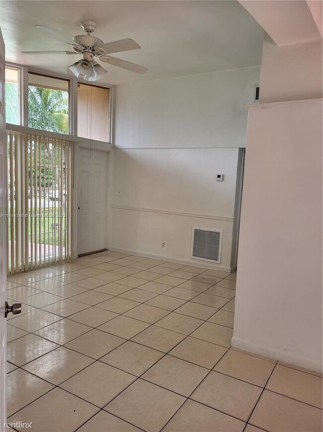 Building Photo - 4 br, 2 bath House - 636 W Ocean Ave # 0