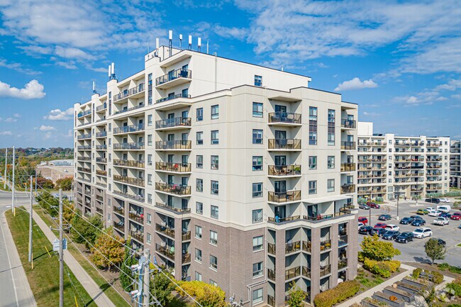 Photo du bâtiment - 996 Paisley Rd