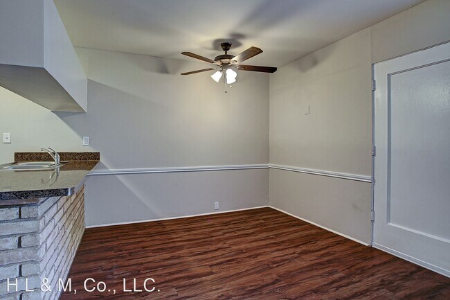 Building Photo - 510 Branard St