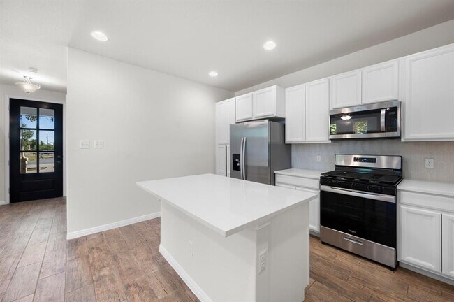 Foto del edificio - 700 W 6th St