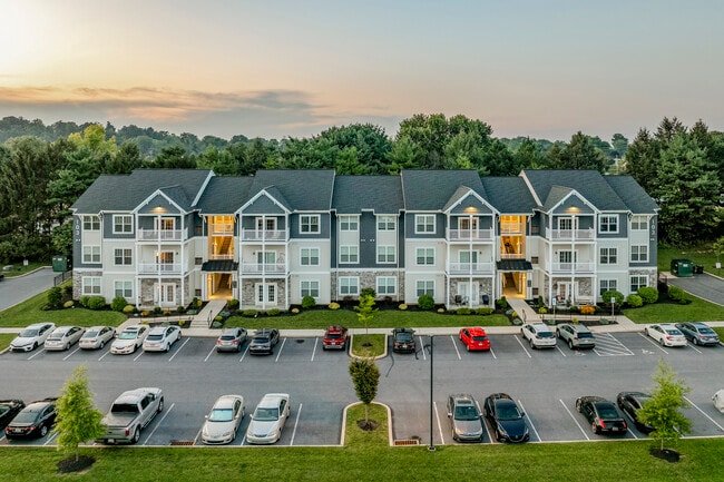 Building Photo - Market Square