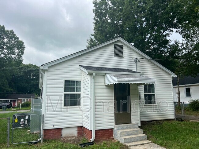 Building Photo - 1208 Cloninger Ave