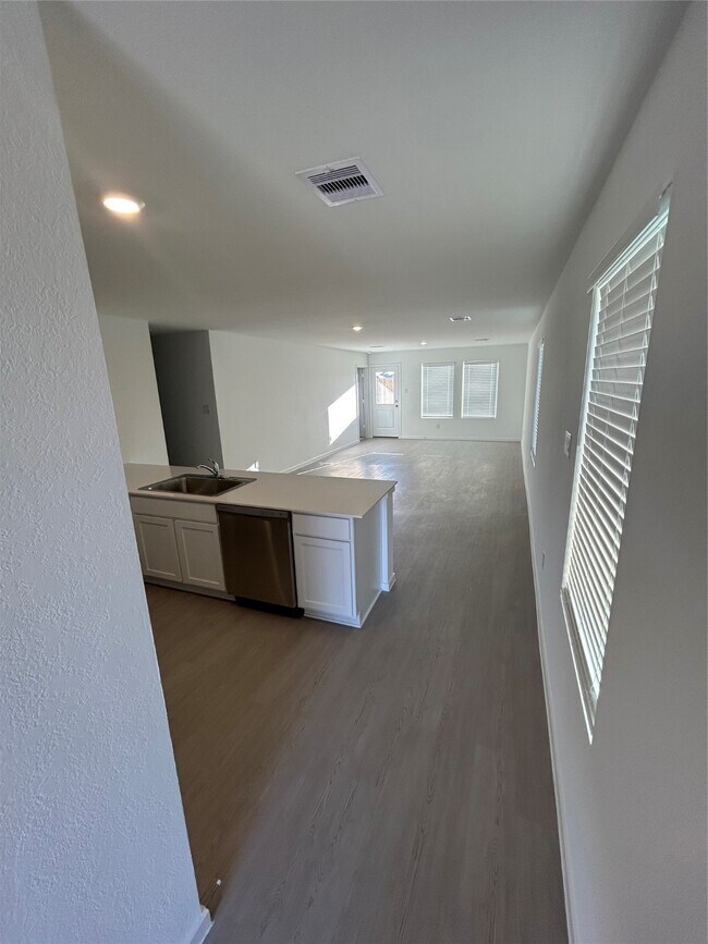 Building Photo - 3085 Majestic Sunrise Dr