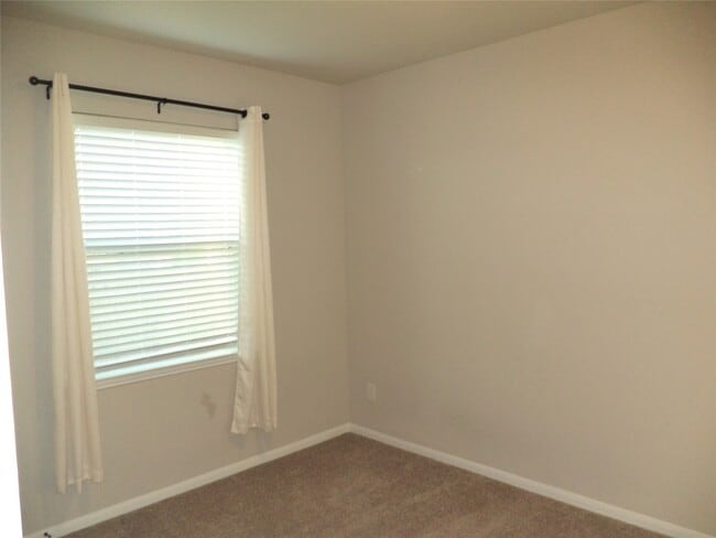 Building Photo - 18669 Blue Spruce Ln