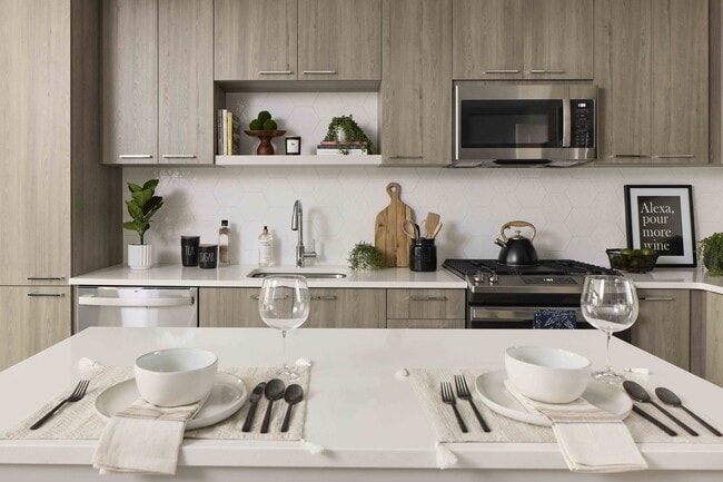 Building Photo - Dylan & Reese